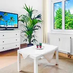 Bis 6 Personen - Helle, Ruhige Whg, 2 Baeder, Dd Neustadt, Top Lage