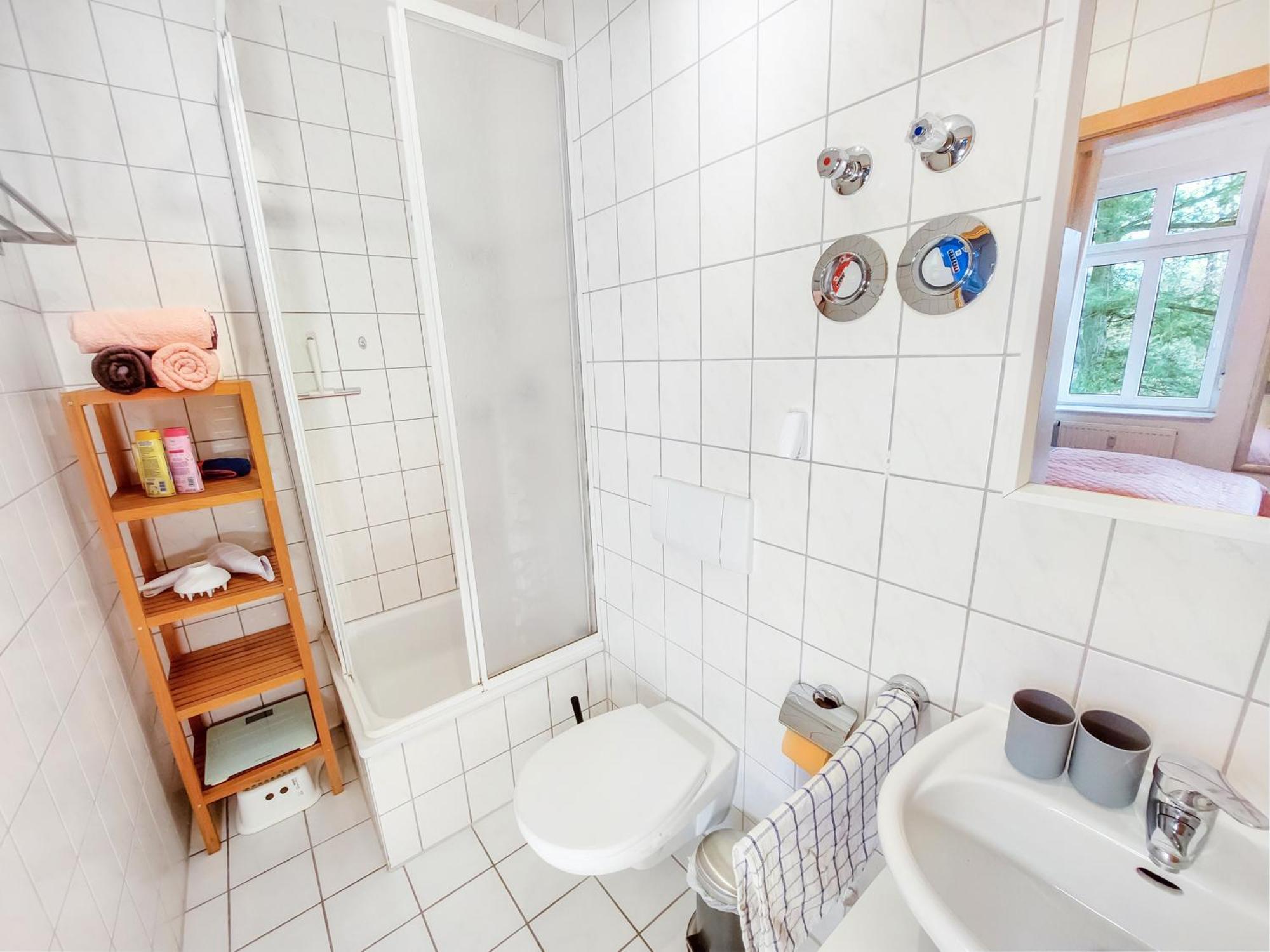 Appartement Bis 6 Personen - Helle, Ruhige Whg, 2 Baeder, Dd Neustadt, Top Lage