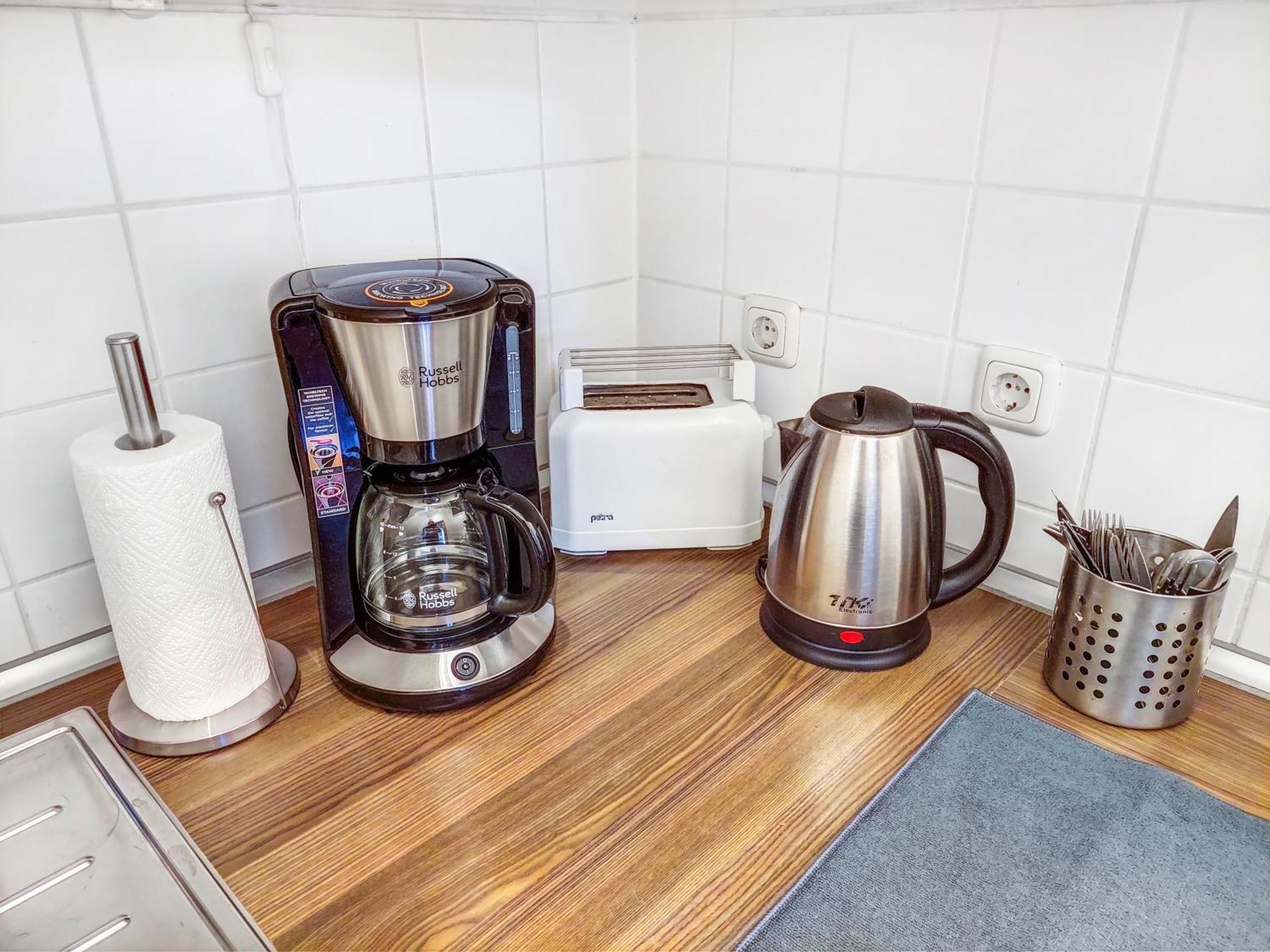 Bis 6 Personen - Helle, Ruhige Whg, 2 Baeder, Dd Neustadt, Top Lage